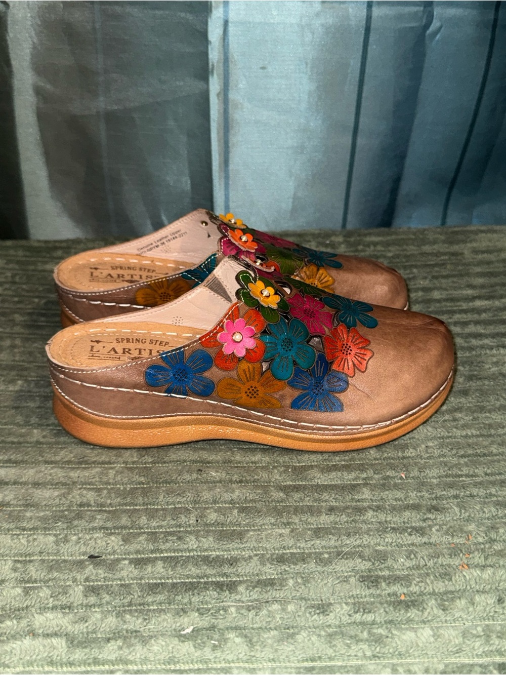 L'Artiste by Spring Step Brown Leather Floral-Embroidered Clogs
